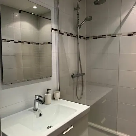 Apartament Batignolles Chaleureux Et Moderne 3 Pieces Paryż