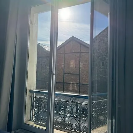 Apartament Batignolles Chaleureux Et Moderne 3 Pieces