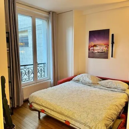 Apartament Batignolles Chaleureux Et Moderne 3 Pieces