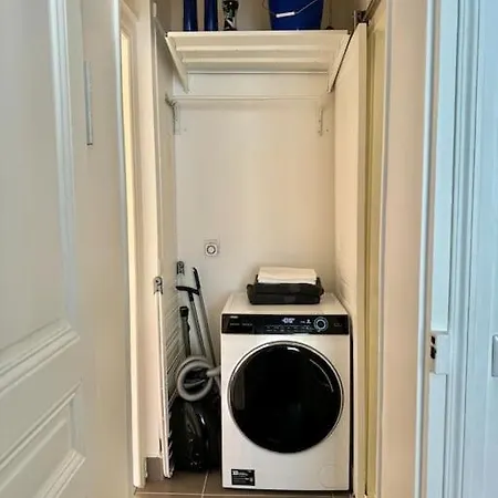 Batignolles Chaleureux Et Moderne 3 Pieces Apartment Paris